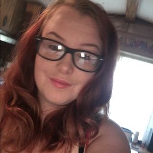 Meet your Posher, Holly